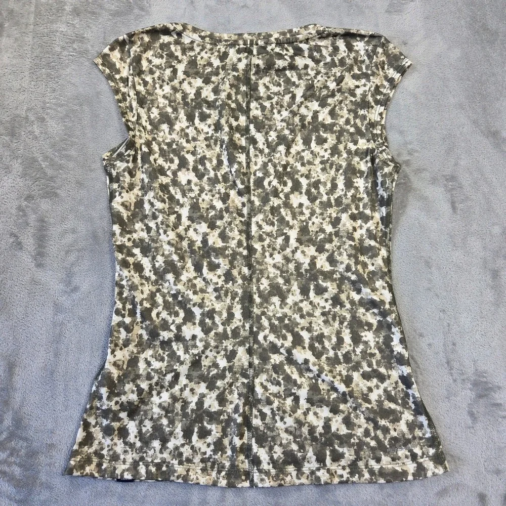 The North Face Womens V-Neck Cap Sleeve Top Olive Green Camo Print Small Outdoor - Picture 6 of 6